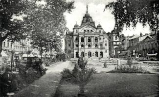 Kassa, Kosice - 4 db RÉGI városképes képeslap: színház, dóm belső, fő utca, M. kir. állami javítóint...