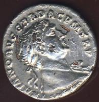 Traianus 98-117 Denar Ag 2,35g T:2/2- verési hibával!