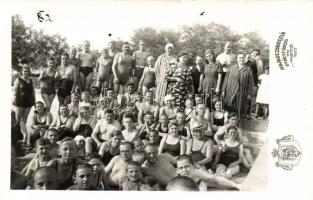 1940 Hajdúszoboszló - 4 db RÉGI fotó képeslap, gyógyfürdő, fürdőzők / 4 pre-1945 postcards of the spa and the bathing people, photo