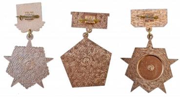 Szovjetunió 7db-os vegyes jelvény és kitüntetés tétel, főleg militária témában T:1-,2
Soviet Union ...