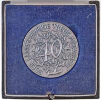 Fritz Mihály (1947-) 1984. "MÉE / Tíz éves a Kalocsai Csoport" Br emlékérem (42,5mm) + DN ...