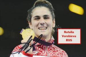 Natalia Vorobieva olimpiai bajnok birkózó saját kézzel aláírt fotója / Autograph signed photo of Olympic Games contestant 16x10 cm