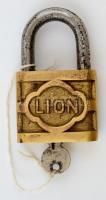 Lion réz lakat + kulcs, 9×5 cm