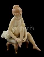 Valencia porcelán ülő balerina figura, kézzel festett, hibátlan, jelzett, 12x6 cm