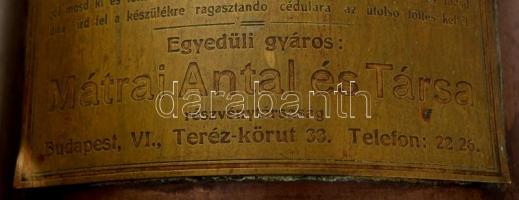 cca 1920 Mátrai Antal és Társa tűzoltókészülék, réz, pontos használati utasítással, m:60 cm /

cca...
