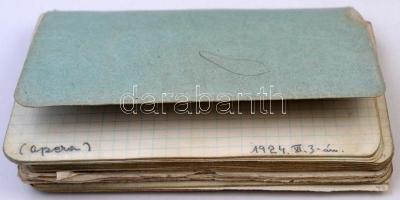 Aláírásgyűjtemény kb. 80 db többségében színész, operaénekes és egy-két író aláírásával, a 1920-as é...