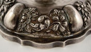 Antik ezüst (Ag.) talpas kínáló, jelzett (1836), mesterjeggyel (AH), m:13 cm, d:20 cm, nettó:390 g