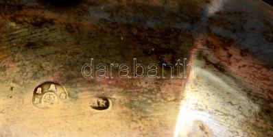 Antik ezüst (Ag.) talpas kínáló, jelzett (1836), mesterjeggyel (AH), m:13 cm, d:20 cm, nettó:390 g