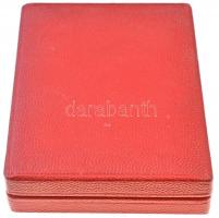 1959. "Tanácsköztársasági Emlékérem" ezüstözött Br érem mellszalaggal dísztokban (38mm) T:...