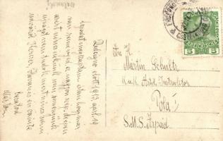 1913 SMS Zrínyi, az Osztrák-Magyar Monarchia Radetzky-osztályú pre-dreadnought csatahajója. Matrózok...