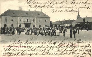 Érsekújvár, Nové Zamky; Kossuth Lajos tér, Szálloda az Arany Oroszlánhoz, Conlegner J. és fia kiadása / square, hotel