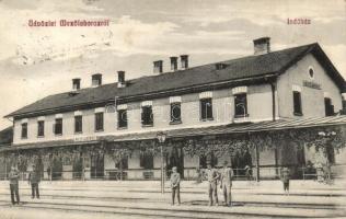 Mezőlaborc, Medzilaborce; Indóház, vasútállomás. Schönfeld Sámuel kiadása / railway station