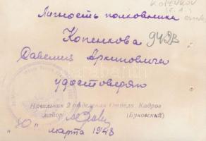 1948 Kopenkov szovjet ezredes portréja, hátulján feliratozva, 11,5×8 cm