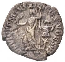 Római Birodalom / Róma / Commodus 189. Denár Ag (2,57g) T:2,2- / 
Roman Empire / Rome / Commodus 18...