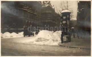 Budapest V. Alkotmány utca nagy havazás idején - 2 db régi fotó képeslap / 2 pre-1945 photo postcards