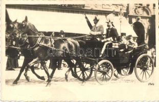 Ferenc József, hintó /  Franz Joseph in carriage, Schweizer & Co. photo (EK)