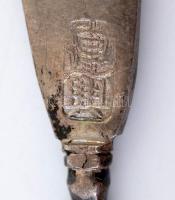 Ezüst (Ag.) kínai desszertes kis kanál, jelzett, nettó:8 g / Silver Chinese spoon with undefined hal...