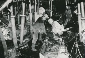 cca 1979 Mélyművelésű bányák: szénbánya Pécs alatt, bauxit bánya Nyírádon, 2 db vintage fotó, 16x23 ...