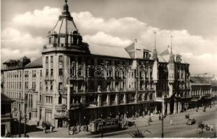 10 db MODERN főként megíratlan magyar villamosos motívumlap, Budapest, Szombathely, Debrecen / 10 MO...