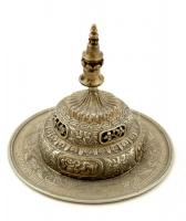 Tibeti ezüst (Ag. 50% alatti ezüst tartalommal)  fedeles fűszertartó, Buddhista szimbólumokkal, tréb...