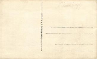 Rózsahegy, Ruzomberok; Magyar Textilipar Rt. III. sz. fonódája, előtérben elhaladó ipari vasúttal / ...