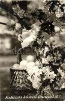 31 db MODERN fekete-fehér húsvéti üdvözlőlap, főként fekete-fehér, néhány másodpéldány / 31 MODERN E...