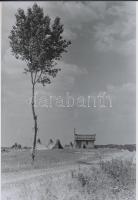 cca 1968 Velencei-tó partjáról, Keveházi János hagyatékában őrzött 2 db vintage negatív mai nagyítás...