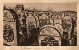 Brest-Litovsk (Belarus); Grabsteine auf dem jüdischen Froedhof / Jewish cemetery, Judaica