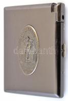 Cigaretta tárca egyiptomi díszitéssel, öngyűjtóval, az öngyújtó nem müködik, 11x8 cm