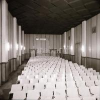 1982 Budapest, Széchenyi mozi külső-belső felvételei, 7 db szabadon felhasználható vintage negatív, ...