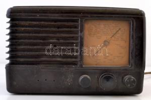 1943 Standard 4433 rádió, közepes állapotban, nem kipróbált, 26×18 cm
