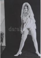 cca 1974 A nászéjszaka előtti utolsó felvételek, szolidan erotikus fotók, 3 db korabeli negatívról készült mai nagyítás, 25x18 cm / 3 erotic photos, 25x18 cm