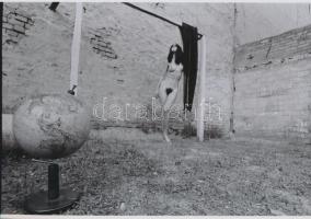 cca 1972 Földi élvezetek, szolidan erotikus fotók, 2 db korabeli negatívról készült mai nagyítás, 18...