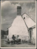 cca 1928 Tata, Fazekas család, 2 db vintage fotó Kerny István (1879-1963) hagyatékából, egyik pecsét...