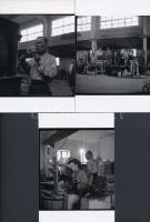 cca 1953 Parádi üveggyár, Kotnyek Antal (1921-1990) fotóriportja, 11 db vintage negatív (6x6 cm) és ...