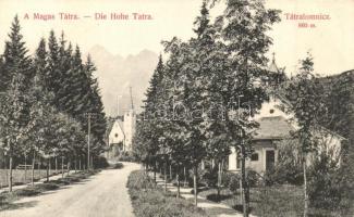 Tátralomnic, Tatranska Lomnica; utcakép nyaralókkal. Kuszmann Gyula kiadása / street view with villas