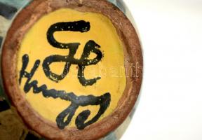 Gorka Lívia (1925-2011): Fekete-kék csíkos váza, festett, mázas kerámia, jelzett, hibátlan, m:16 cm