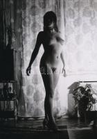 cca 1976 Bugyivillantás, szolidan erotikus fényképek, 3 db vintage negatívról készült mai nagyítás, ...