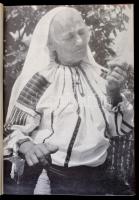 Új guzsalyam mellett. Bev., jegyz.: Kallós Zoltán. Bukarest, 1973, Kriterion. Melléklet nélkül. Vász...