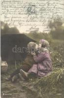 Young couple, kissing children, picnic, Serie 239. No. 3547. (vágott / cut)