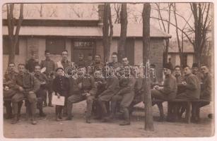 1914 Bosnyák katonák a piliscsabai katonai táborban / Bosnian soldiers visiting a Hungarian camp in Piliscsaba, photo, 9×14 cm