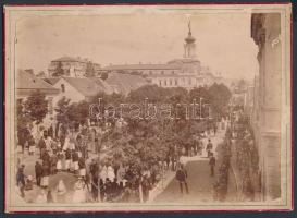 cca 1910-1920 Azonosítatlan városi park, fotó, kartonra ragasztva, 13×18 cm