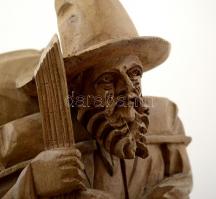 Jelzés nélkül: Vándor muzsikus. Faragott fa, sérült, m:37 cm