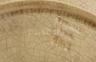 Zsolnay szecessziós lapos tányér, matricás, jelzett, hajszálrepedéssel és kis csorbával, d: 26 cm