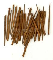 30 db kovácsoltvas cigányszeg