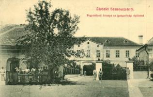 Szamosújvár, Gherla; Fegyintézeti őrtanya az igazgatósági épülettel. W. L. 4877. / prison guard, directorate's building