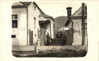 1916 Segesvár, Sighisoara; Osztrák benzinraktár felfegyverzett katonákkal / Österreich Benzindepot / Austrian petrol depot with armed soldiers, photo