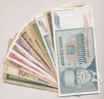 39db-os vegyes magyar és külföldi bankjegy tétel, közte 1944. 1P-100P "A Vöröshadsereg Parancsnoksága" (7xklf), Észak-Korea 1978. 1W T:III-IV 11pcs of various banknotes, including Hungary 1944. 1 Pengő - 100 Pengő "Red Army Headquarters" (7xdiff), North Korea 1978. 1 Won C:F-G