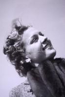 Laub Juci (?-?): Rex motorolaj, reklámfotó, hátulján pecséttel jelzett, 24,5×18,5 cm