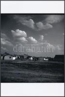 cca 1968 Kecskemét, cigányváros feliratú tasakban 12 db vintage negatív Vincze János (1922-1998) kecskeméti fotóművész hagyatékából, 6x6 cm + 1db 15x10 cm-es nézőkép